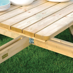 Vierkante houten picknicktafel Rowlinson 1980mm: Gezelligheid en robuustheid