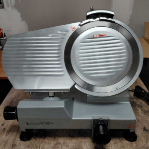 Professioneller halbautomatischer Schinkenaufschneider 300 mm - DYNASTEEL