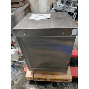 Professioneller Geschirrspüler mit Spülmittel- und Reinigungsmitteldosierer - 40 x 40 cm - Dynasteel