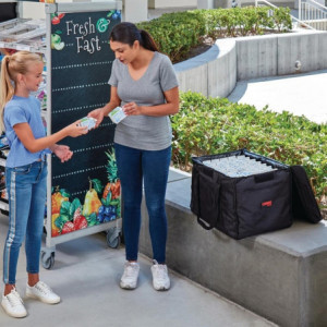 Große Lieferungstasche zum Beladen von oben, passend für GN 1/1 - Cambro