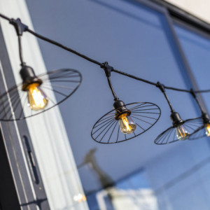 Outdoor Light Garland with Steel Lampshades and Filament Bulb - Chic Cage Light - Lumisky